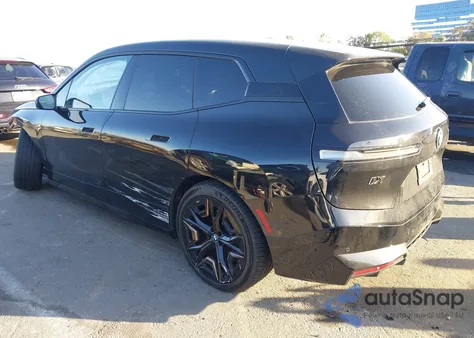 2023 BMW Ix M60 z USA, uszkodzony, nr VIN WB533CF02PCM56390